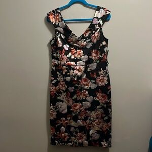 New York and Company NWT stretch floral dress size large